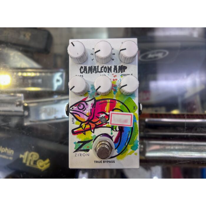 Comprar Pedal Camaleon Amp Ziron True Bypass Branco - Usado - 1 Comprar Pedal Camaleon Amp Ziron True Bypass Branco - Usado - 1