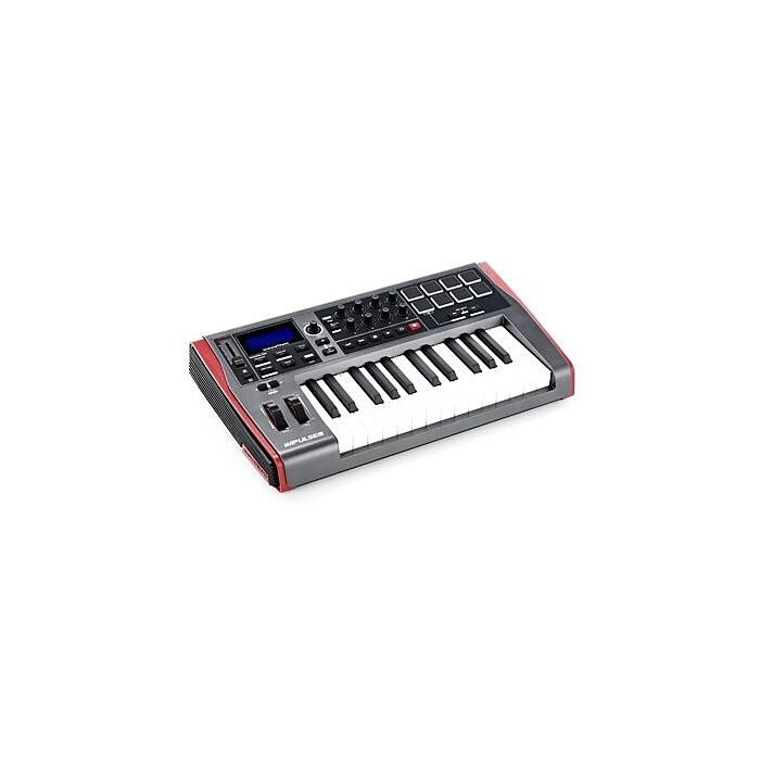 O Novation Impulse 25 é um teclado controlador compacto e versátil, ideal para músicos e produtores que buscam uma solução portátil para criação musical. Com 25 teclas sensíveis à velocidade, 8 pads retroiluminados, 8 knobs e 9 faders, o Impulse 25 oferec