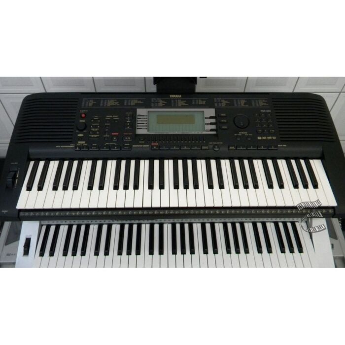 O Yamaha PSR-630 é um teclado eletrônico de alta qualidade, com 61 teclas sensíveis ao toque e uma ampla variedade de recursos musicais. Com o seu design elegante e fácil de usar, este teclado é perfeito para músicos de todos os níveis de habilidade. Além O Yamaha PSR-630 é um teclado eletrônico de alta qualidade, com 61 teclas sensíveis ao toque e uma ampla variedade de recursos musicais. Com o seu design elegante e fácil de usar, este teclado é perfeito para músicos de todos os níveis de habilidade. Além