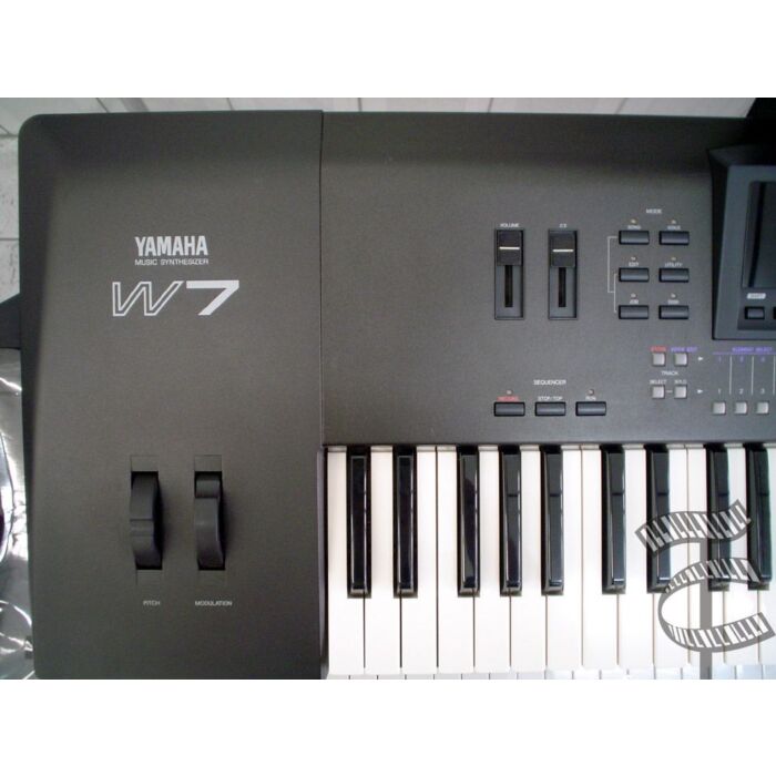 O Yamaha W-7 é um sintetizador digital lançado em 1994, com 76 teclas sensíveis à velocidade e aftertouch. Possui uma ampla variedade de sons, incluindo pianos, cordas, metais, sintetizadores e percussão, além de recursos avançados de edição de som. O W-7 O Yamaha W-7 é um sintetizador digital lançado em 1994, com 76 teclas sensíveis à velocidade e aftertouch. Possui uma ampla variedade de sons, incluindo pianos, cordas, metais, sintetizadores e percussão, além de recursos avançados de edição de som. O W-7