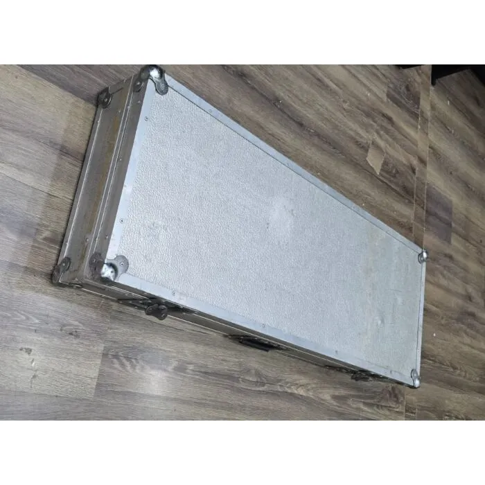 Yamaha DX7 Sintetizador com Patch Bank Emw DX700, case de metal e