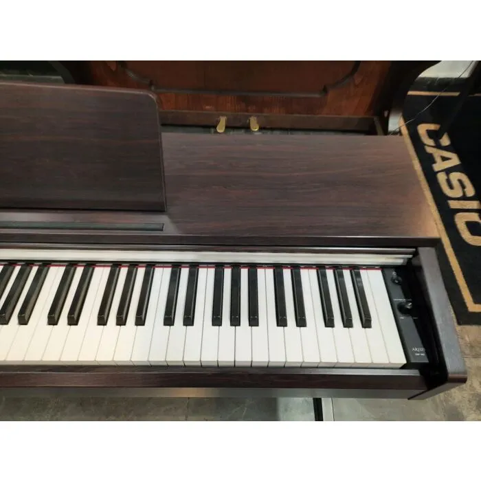 yamaha arius ydp-142r piano - Usado | TeclaCenter Instrumentos Mu