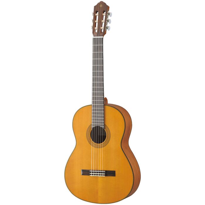 Yamaha CG122MC Violão O Yamaha CG122MC Violão oferece um timbre rico com melhor volume, qualidade e resposta tonais, tocabilidade superior com seu desenho de braço de fácil sustentação, altura de cordas confortável e aparência elegante em um design simple
