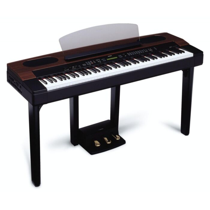 O Yamaha PF-500 é um teclado de alta qualidade que oferece uma ação autêntica de piano com seu teclado GH de 88 teclas. Com a amostragem estereofônica dinâmica, o som é reproduzido com grande fidelidade e qualidade. Este teclado é ideal para músicos que b O Yamaha PF-500 é um teclado de alta qualidade que oferece uma ação autêntica de piano com seu teclado GH de 88 teclas. Com a amostragem estereofônica dinâmica, o som é reproduzido com grande fidelidade e qualidade. Este teclado é ideal para músicos que b