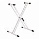 König & Meyer KBST18993 Suporte para Teclado Suporte prata, com detalhes pretos em X para teclados e pianos de palco. Feito em aço, com regulagem de 5 passos. Extremidades emborrachadas que podem ser ajustadas em seus eixos ou à largura do teclado. Profun