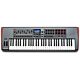 O Novation Impulse 61 é um teclado controlador USB MIDI com 61 teclas de ação semi-pesada e aftertouch. Ele possui uma ampla gama de recursos, incluindo 8 knobs de rotação infinita, 9 faders, 8 pads retroiluminados, mod wheel e pitch wheel. O teclado é al