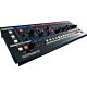 Roland Ju-06A: Sintetizador compacto com módulo de som integrado.