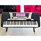 Teclado Yamaha PSR-550 com Pedal de Sustain e Suporte - Preto Usado