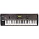 Teclado Ensoniq MR-76 com 76 teclas sensíveis ao toque.