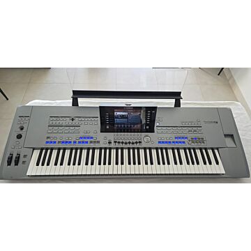 Yamaha Tyros 5 76 Teclado Arranjador Cinza - Usado
