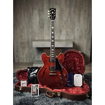 Gibson ES-335 Guitarra Semi-Acústica Sixties Cherry - Vista Frontal Completa