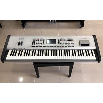 Ketron SD1 Teclado Arranjador Professional Preto - Usado