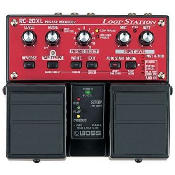 Pedal Roland Boss RC-20XL para gravação de loops e efeitos.