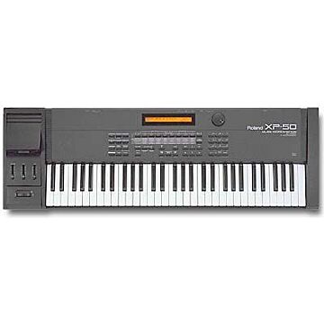O novo teclado XP-50 integra em um mesmo equipamento um poderoso sintetizador multitimbral e um seqüenciador MIDI, com algumas características marcantes, como a polifonia de 64 vozes e a possibilidade de adicionar até quatro placas de expansão de memória,