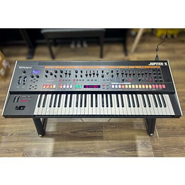 Sintetizador Roland Jupiter-X Preto Usado