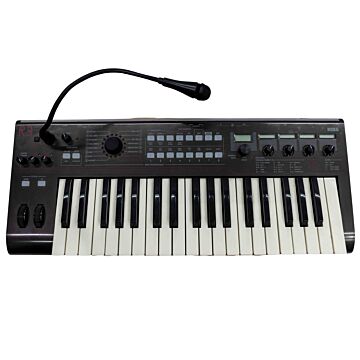 Teclado sintetizador Korg R3 usado