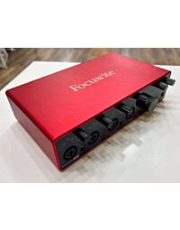 Interface de Áudio Focusrite Scarlett 18i8 3ª Geração - Vermelho (Usado)