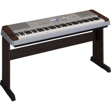 Comprar Piano Yamaha DGX-640W com teclado sensitivo de 88 teclas - 1