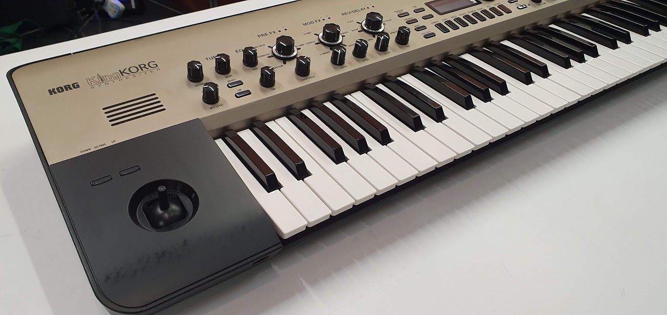 KORG KingKorg Teclado Sintetizador - Usado | Melhor Preço e Qualidade