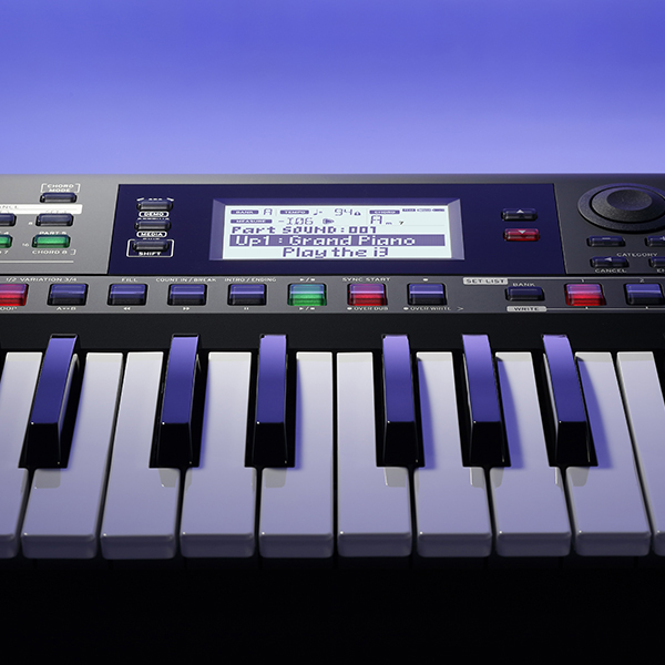 Korg i3 - Teclado Workstation Arranjador - Preto
