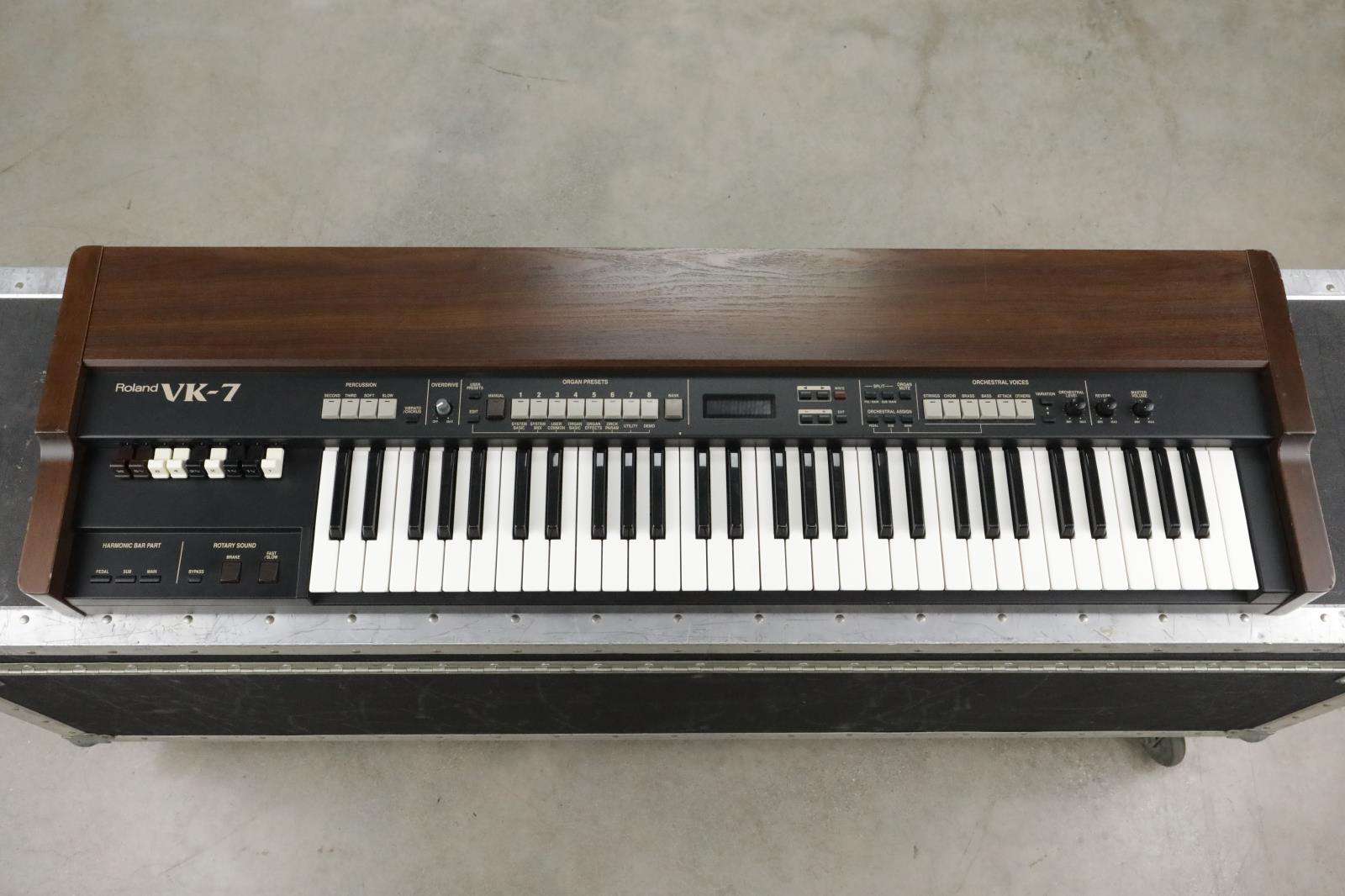 Roland VK-7 オルガン MIDIキー 61鍵 Orgão Roland VK-7 - Som autêntico e versatilidade profissional