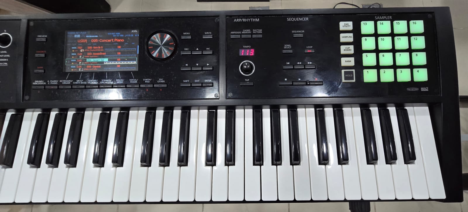 Roland FA-06 MUSIC WORKSTATION シンセサイザー Roland FA-06 Workstation 61 Teclas Preto Usado | Teclacenter