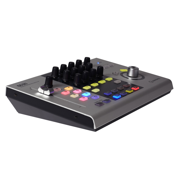 Steinberg CC121 Controlador - Controle total para produção musical