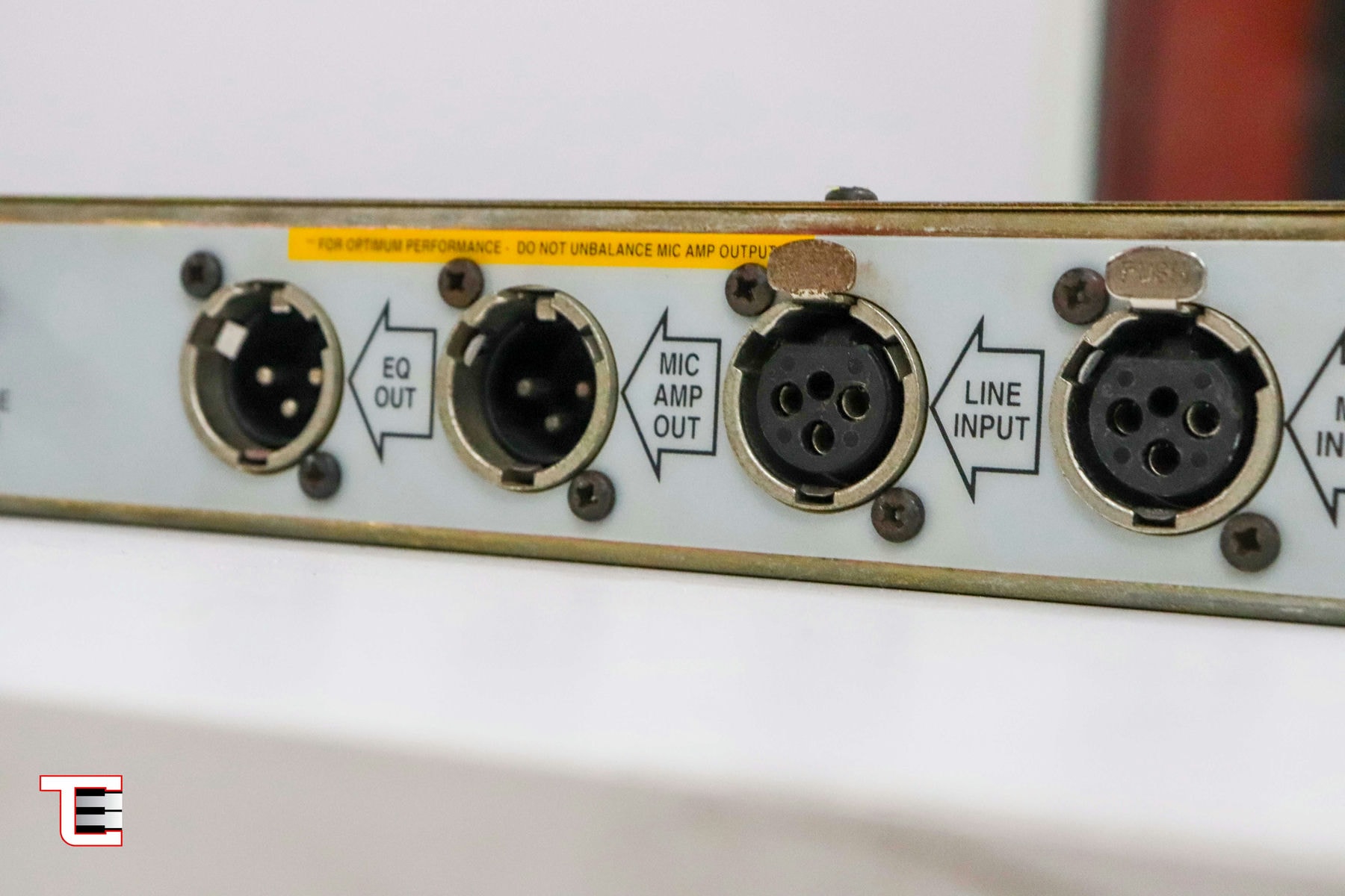 Amek System 9098 EQ by Rupert Neve - The Designer
