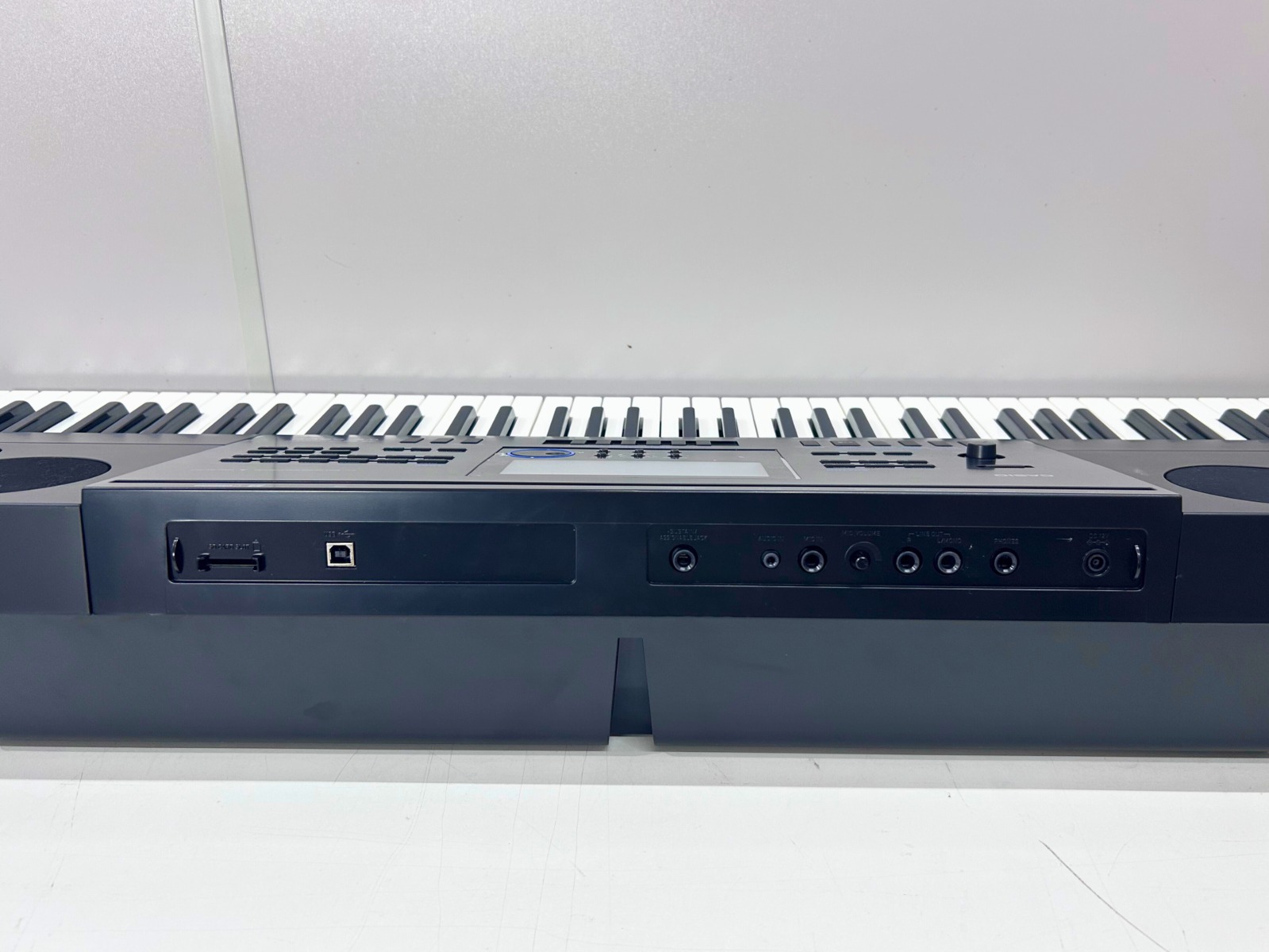 Teclado CASIO WK-6600 76 Teclas Sensitivas - Preto - Usado