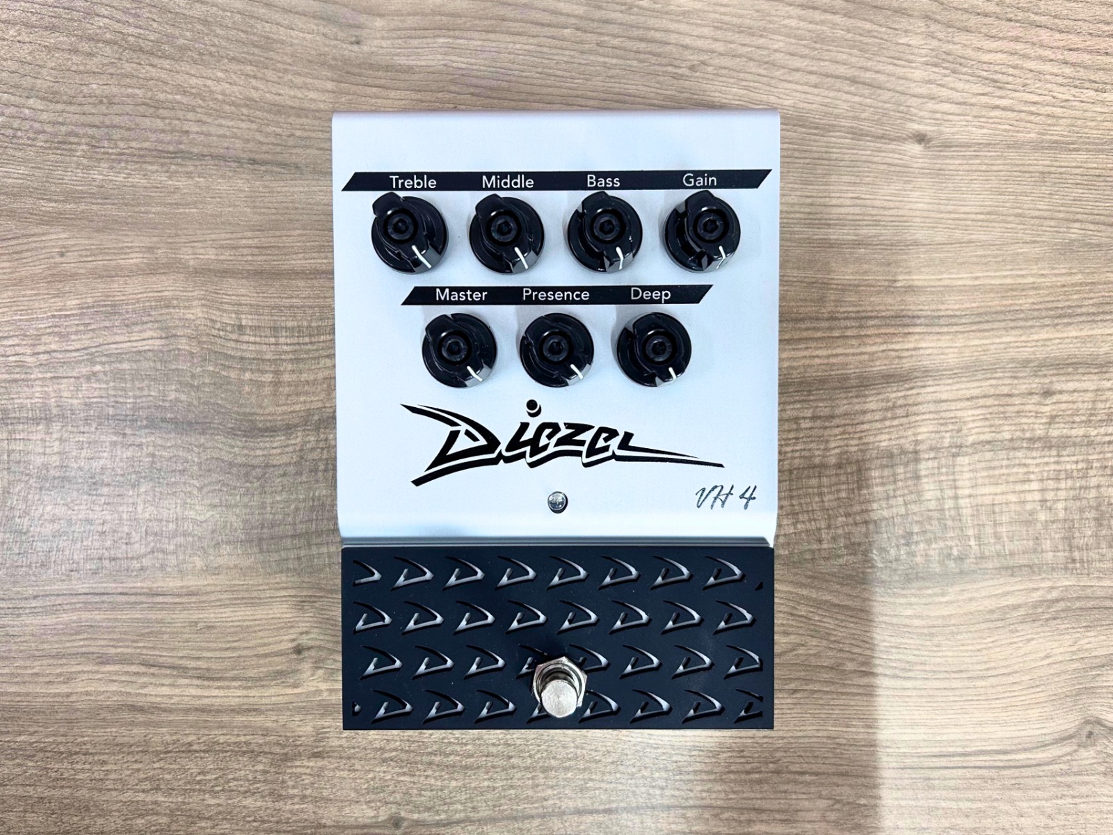 Pedal DIEZEL VH4 - Cinza - Usado - Distorção Poderosa e Articulada