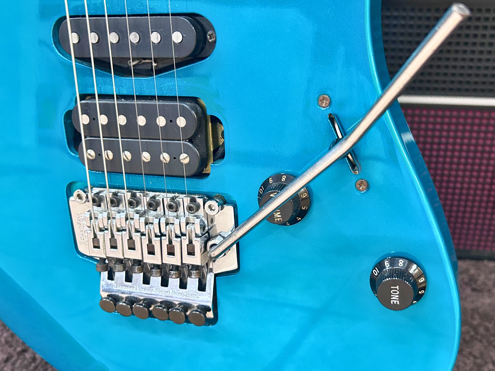 Guitarra Yamaha RGX 421D Azul Usada - Qualidade e Versatilidade