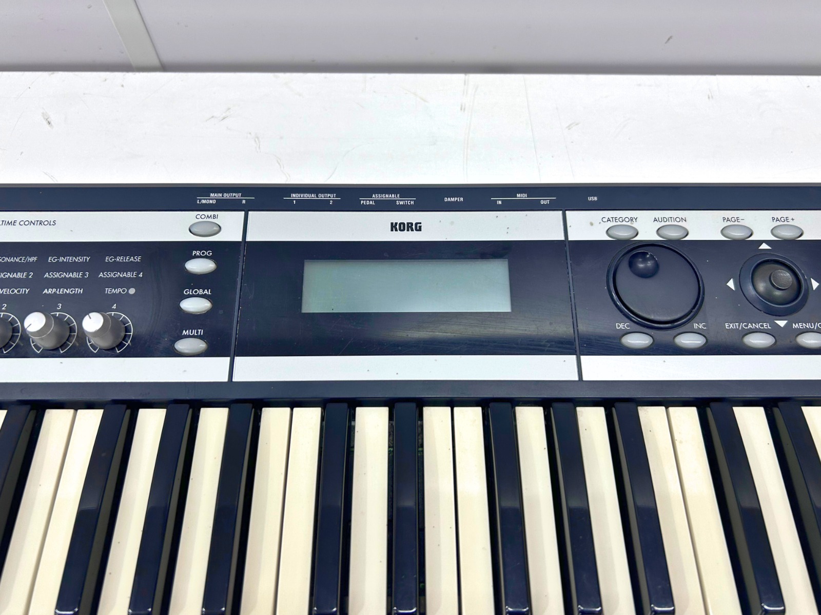 Teclado KORG X50 - Preto - Usado | Sintetizador Portátil com Mais