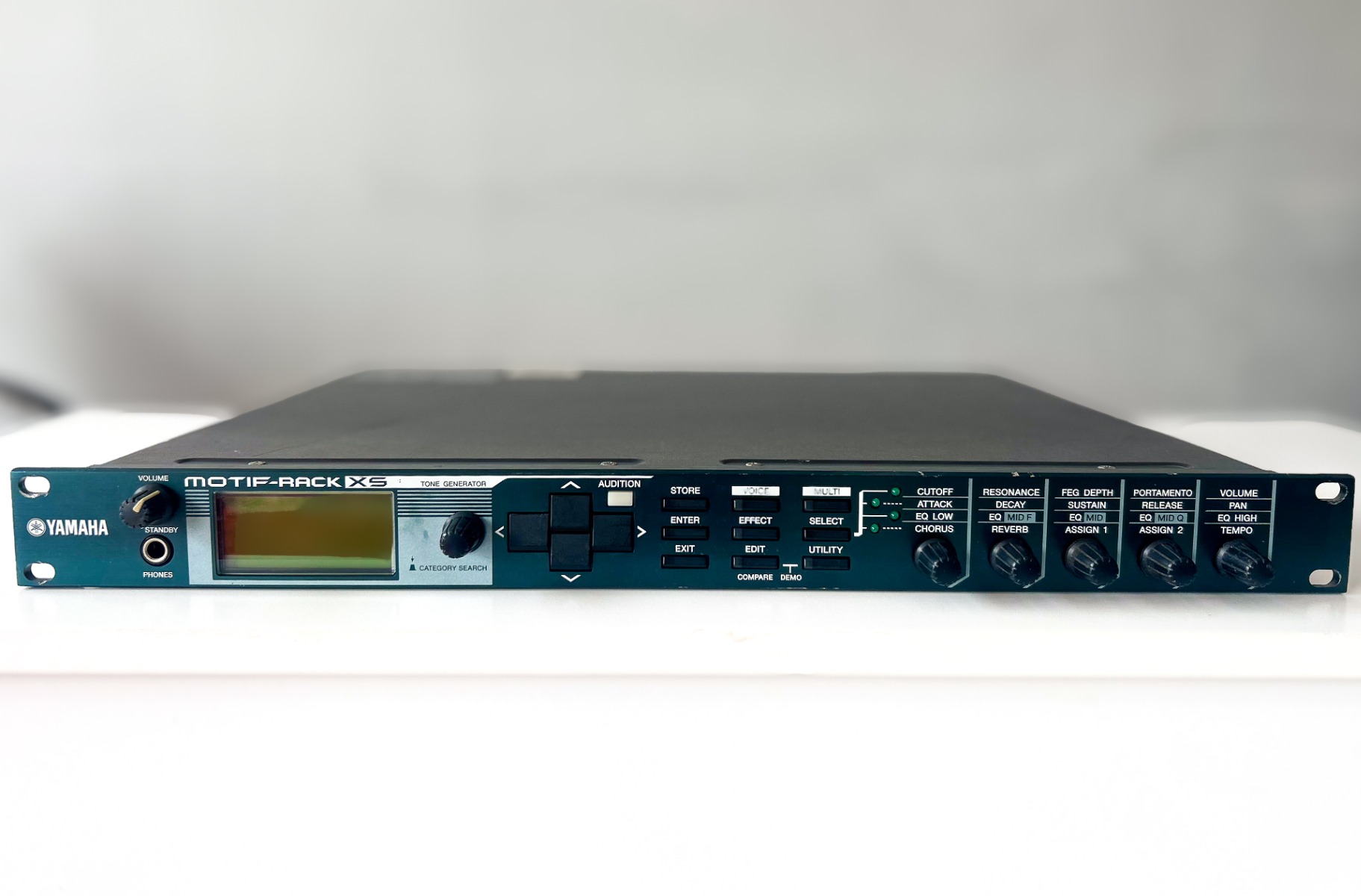 Módulo Yamaha MOTIF-RACK XS Usado | 1.152 Vozes | Arpejador