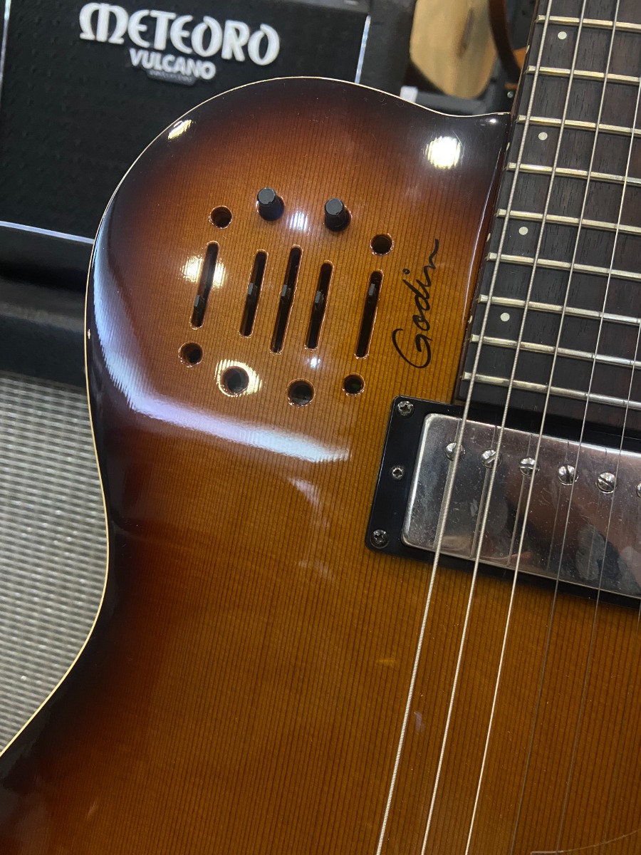 Godin A6 Ultra Sunburst Usado | Guitarra e Violão Híbrido Profissional