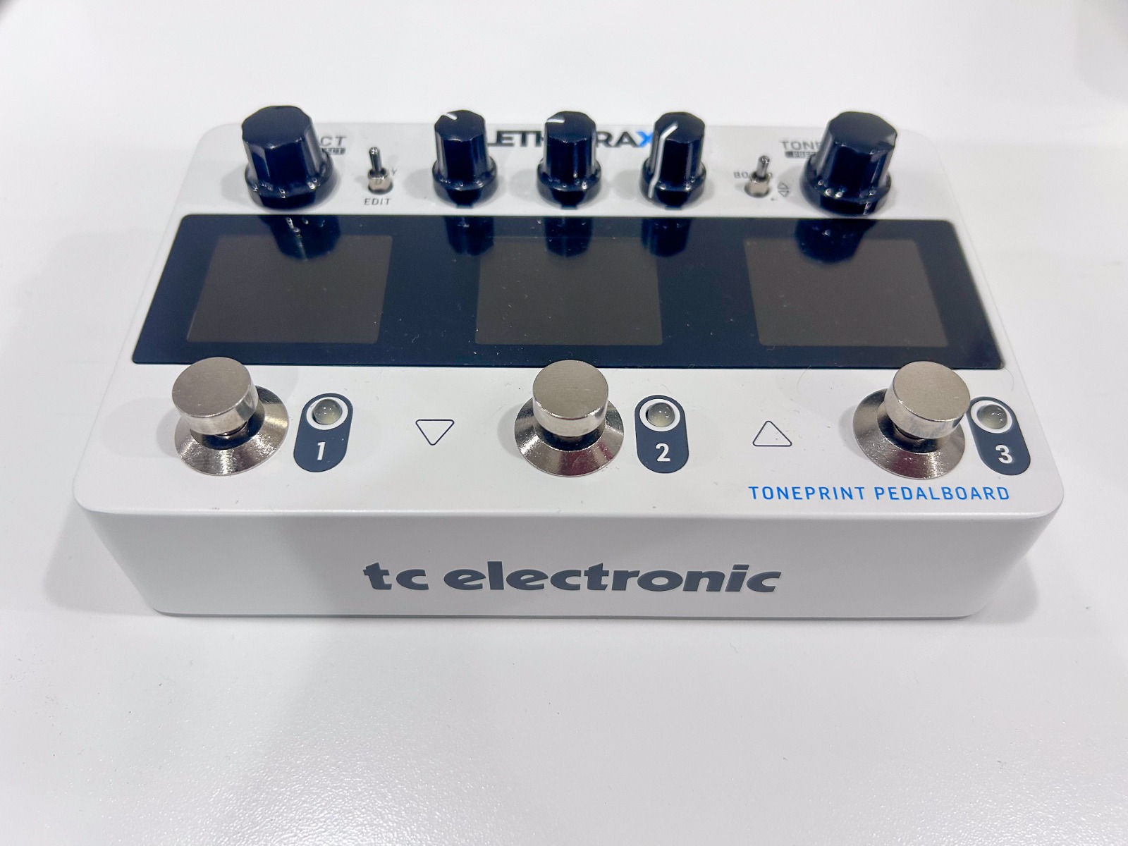 Pedaleira TC Electronic PLETHORA RAX3 Branco - Multiefeitos
