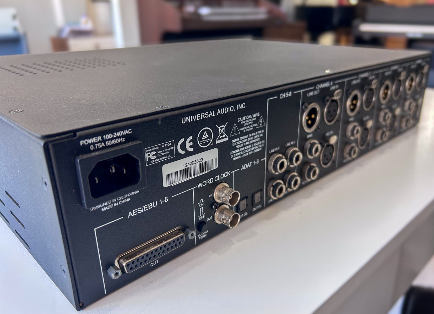 Pré-Amplificador UA 4-710D Usado - 4 Canais Valvulado