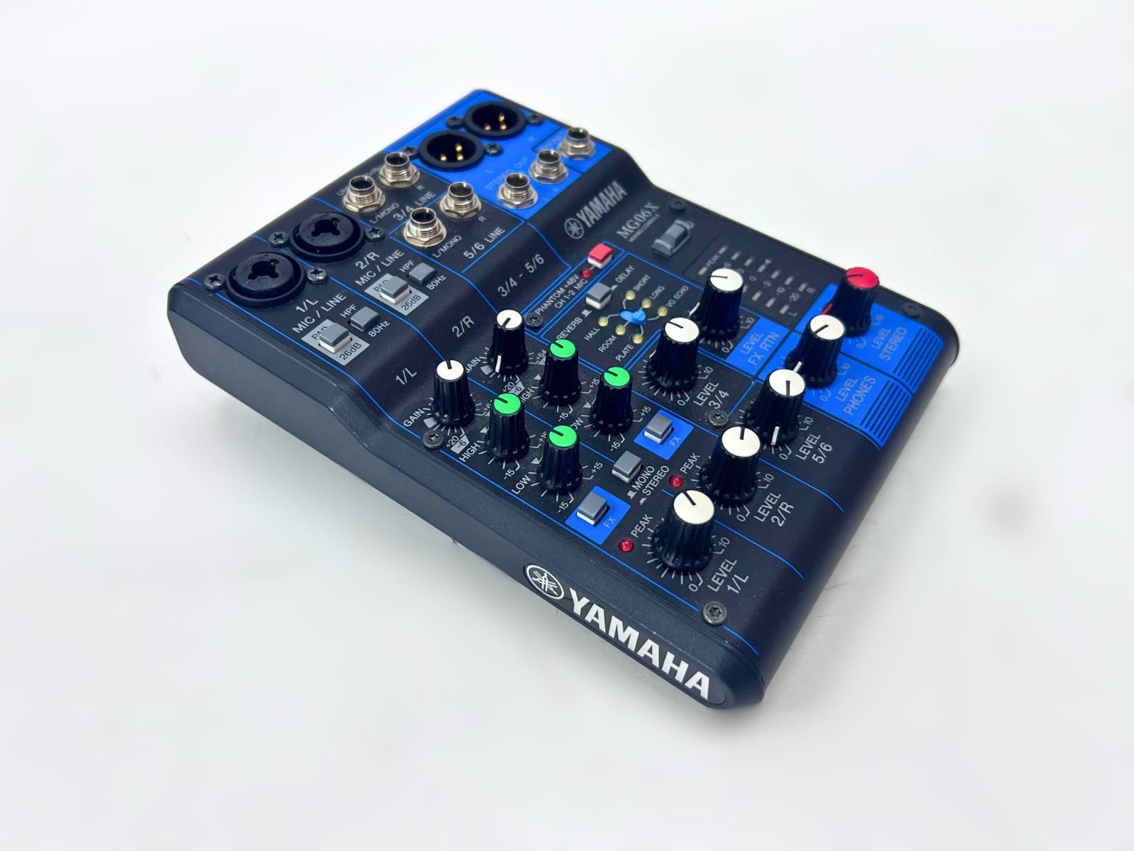 YAMAHA MKA-06 4本セット Mesa de Som Yamaha MG06X Usada – Compacta com Efeitos Integrados
