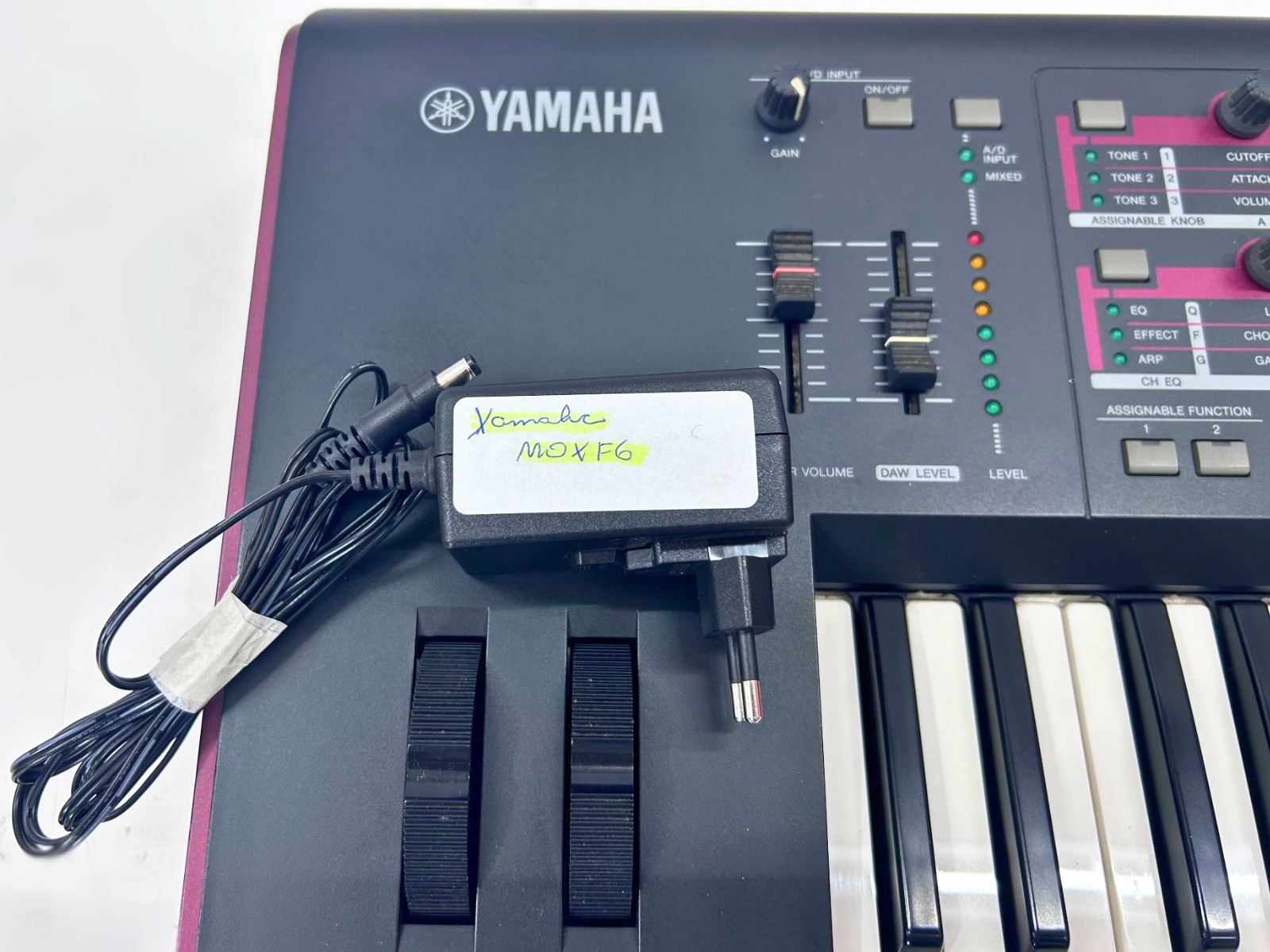 tc-yamaha-moxf6-61515-01.jpg