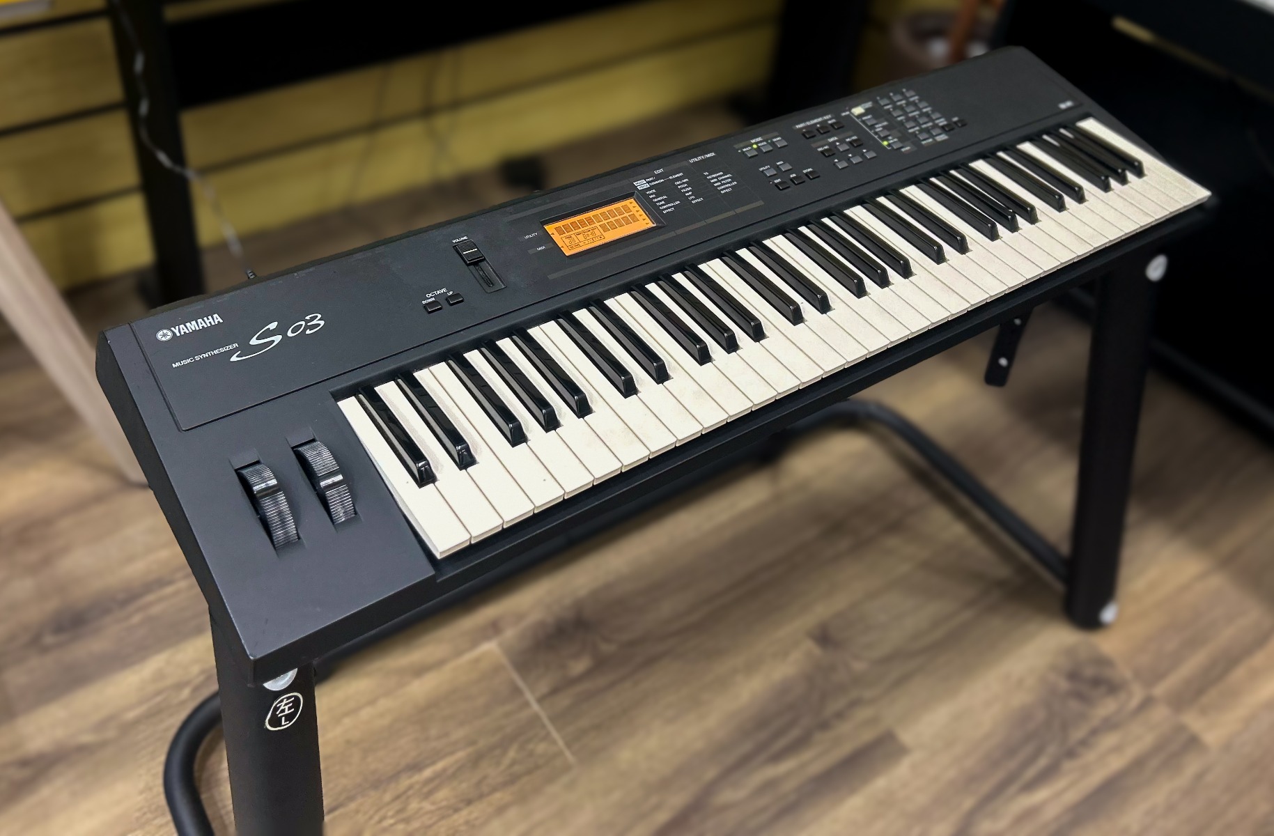 Yamaha S-03 Teclado Sintetizador Compacto para Músicos - Usado
