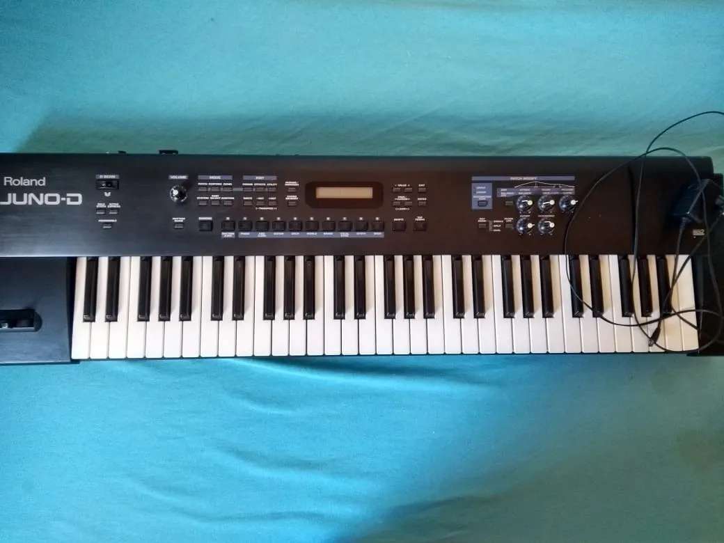 Teclado Sintetizador Roland Juno-D Edição Ilimitada - Melhor Preço