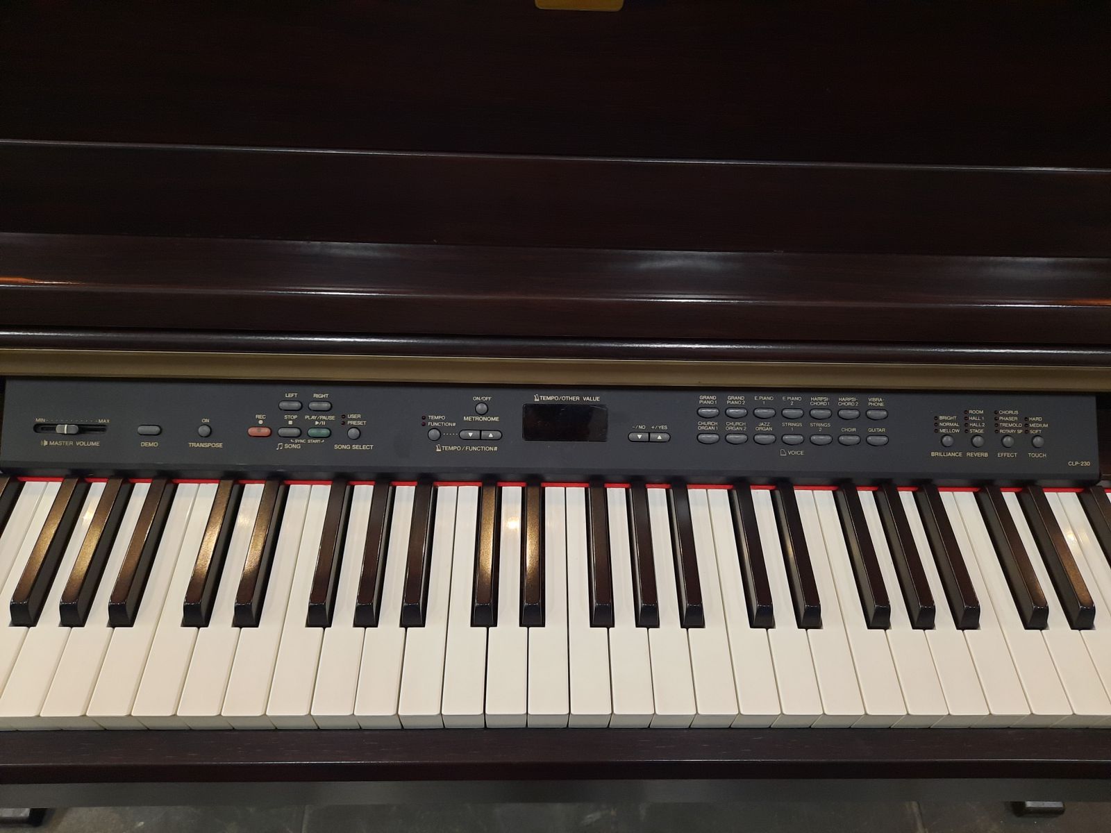 Yamaha Clavinova CLP-230 Piano Digital - Usado | Melhor Preço e