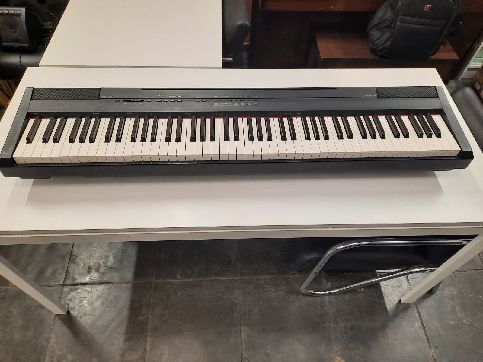 Yamaha P105 BK Piano Digital Completo - Usado | Melhor Preço e